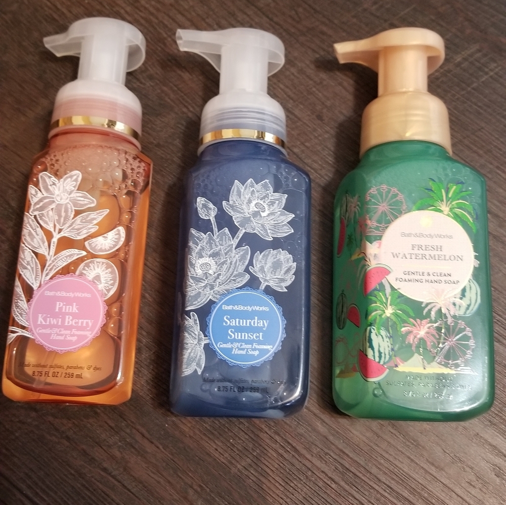 Bath & Body Works Summer Foaming Handsoaps Kiwi, Watermelon, Saturday Sunset